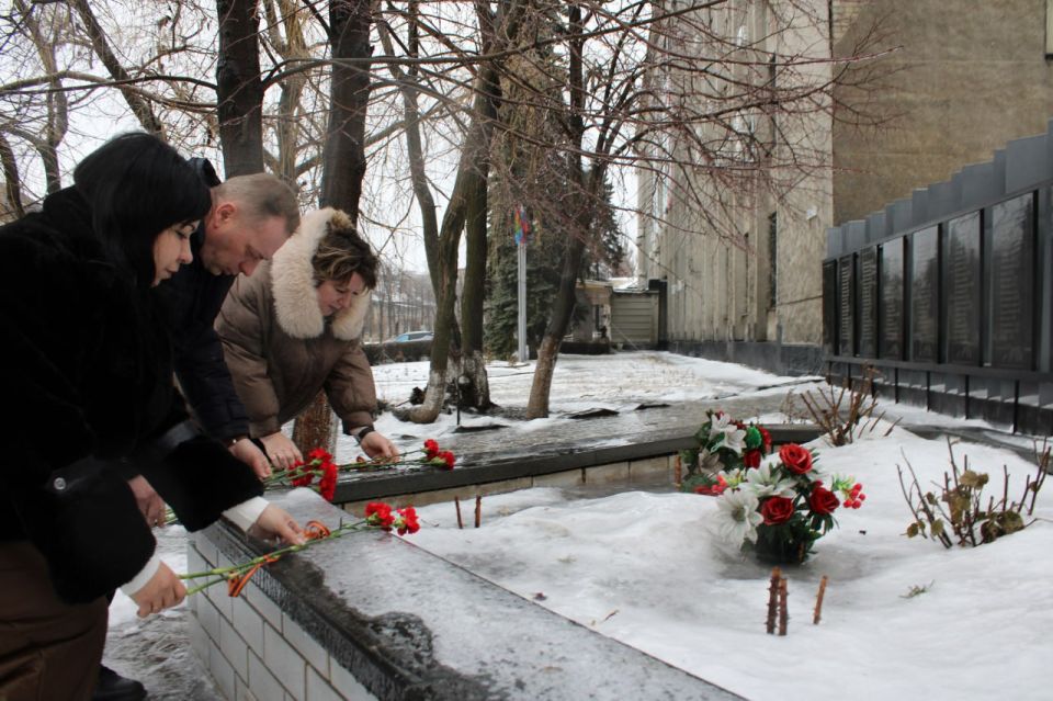 ��������� ��������: �������, � ���� ������ ������ �������, ��������� - ���� ��������, ������� ����� ����������