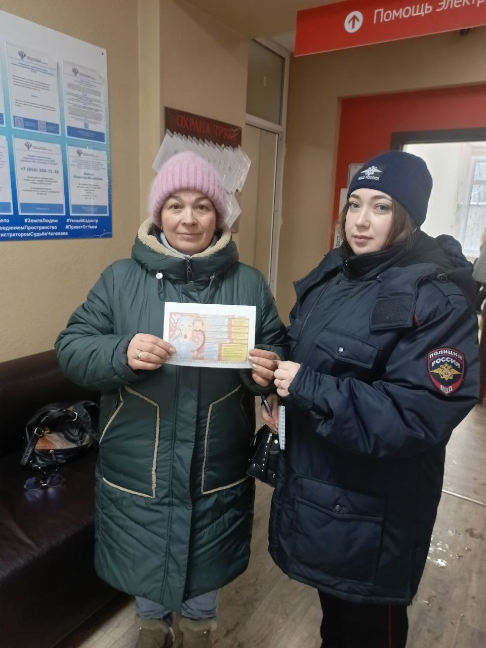 Стражи правопорядка ведут профилактическую работу в Шахтёрске