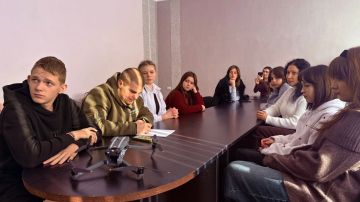 Квадрокоптеры в действии. Отдел по делам молодёжи и спорта администрации Ясиноватского муниципального округа совместно с Региональным отделением Федерации гонок дронов России в Донецкой Народной Республике организовали...