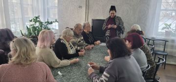 В ГБУСО «Комплексный центр социального обслуживания населения г. Тореза» состоялся вечер-элегия, посвященный 90-летию со дня рождения легендарной советской певицы Анны Герман