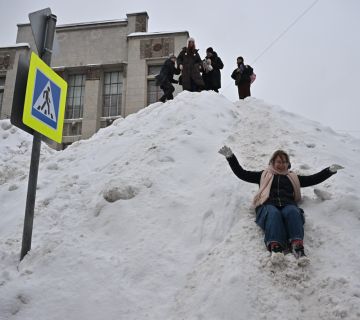 Самые большие сугробы за всю зиму появятся завтра в Москве