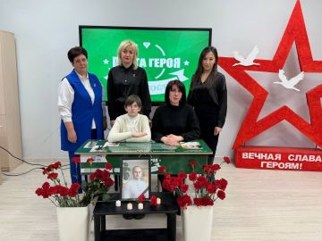 В преддверии Дня защитника Отечества в общеобразовательной школе №6 состоялось торжественное открытие «Парты Героя»