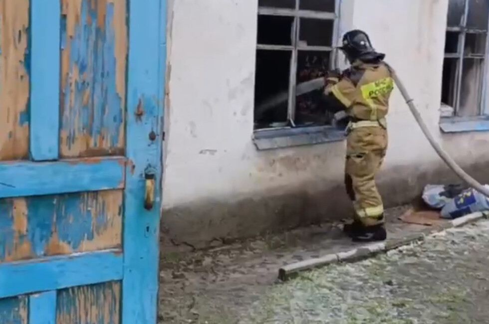 В Старобешево при пожаре в частном доме погибла женщина