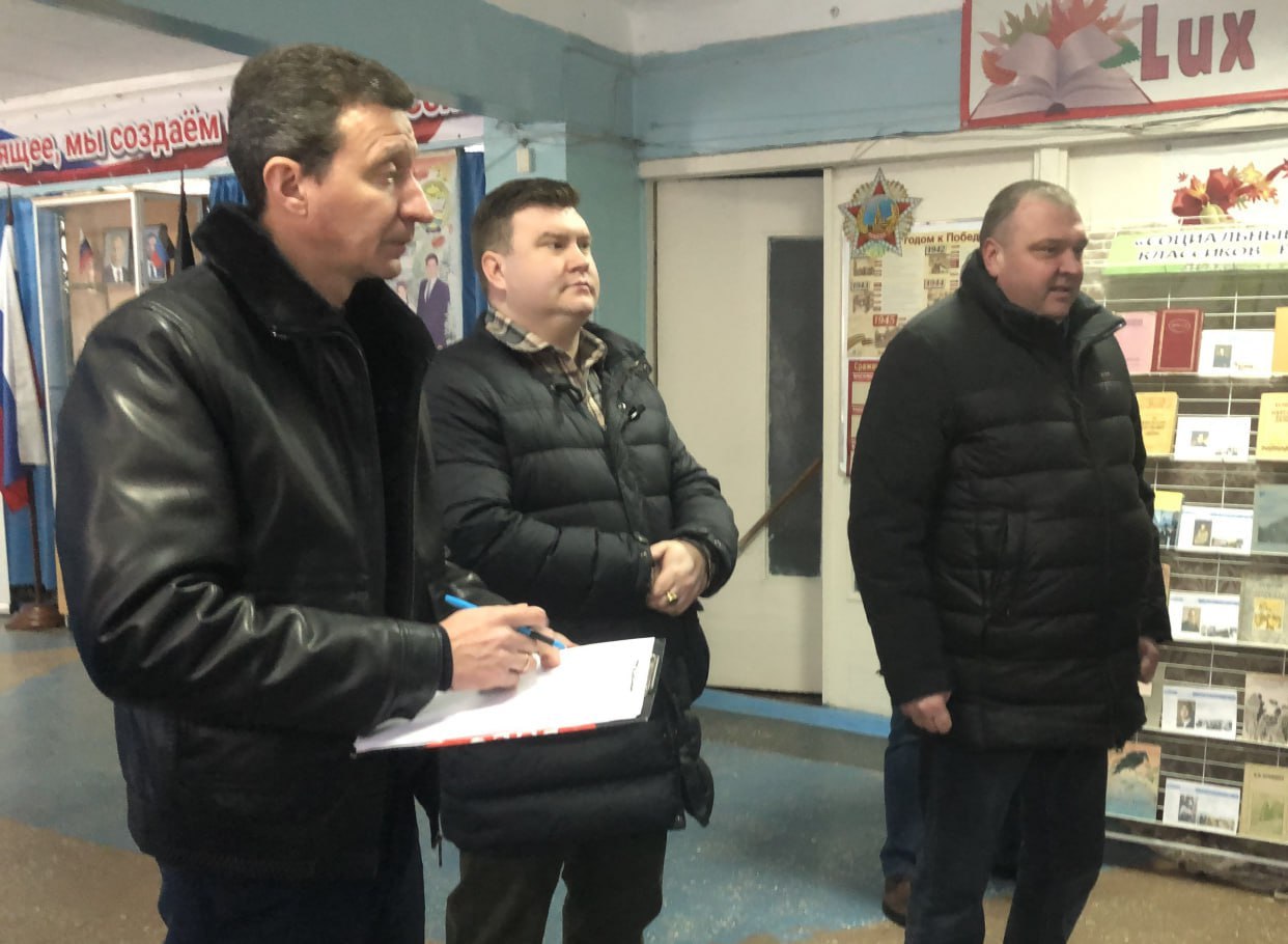 Александр Черников провел сход граждан в Кировском районе Донецка