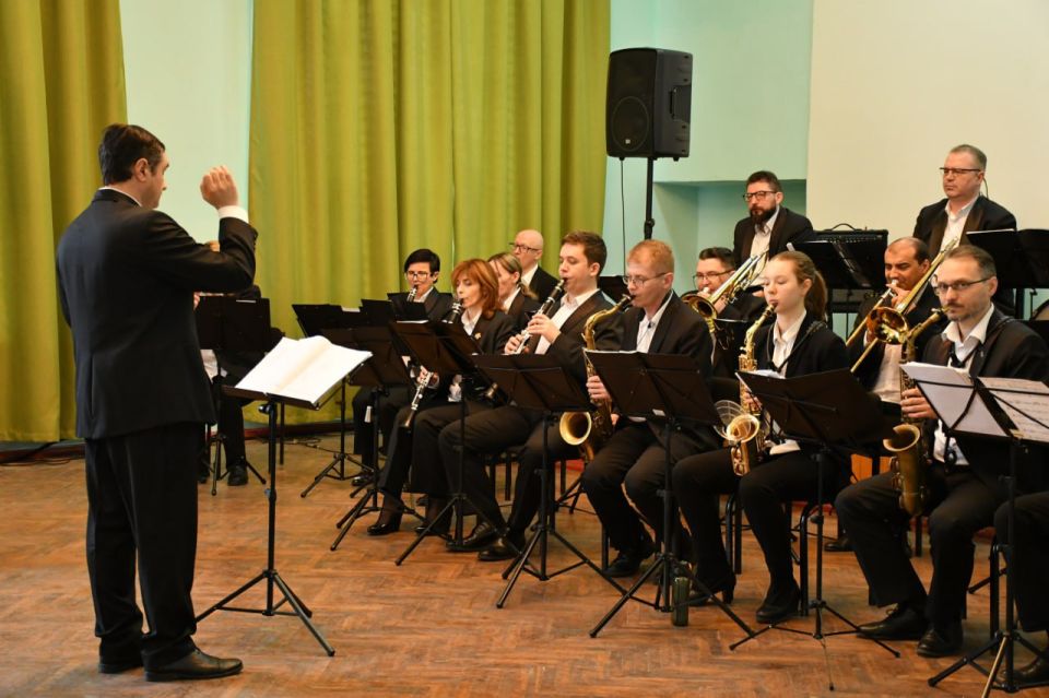 � ������������� ����� �������� ������ ��������� ��������� � ��������