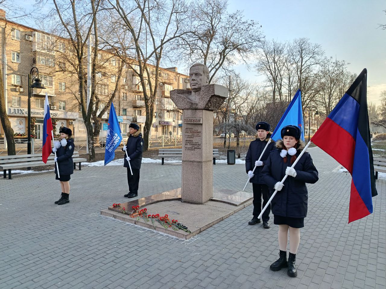 Сегодня, 20 февраля, в преддверии Дня защитника Отечества, в рамках партийного проекта партии «Единая Россия» «Историческая Память», руководитель Управы Калининского внутригородского района Администрации городского округа...