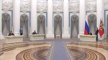 Исторический день для Донбасса: признание ДНР и ЛНР Российской Федерацией