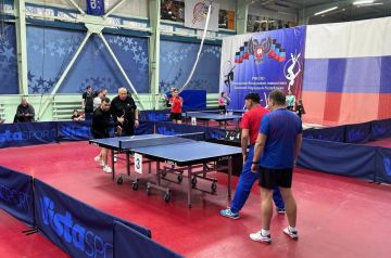 Пушилин сыграл в настольный теннис с дальневосточными гостями