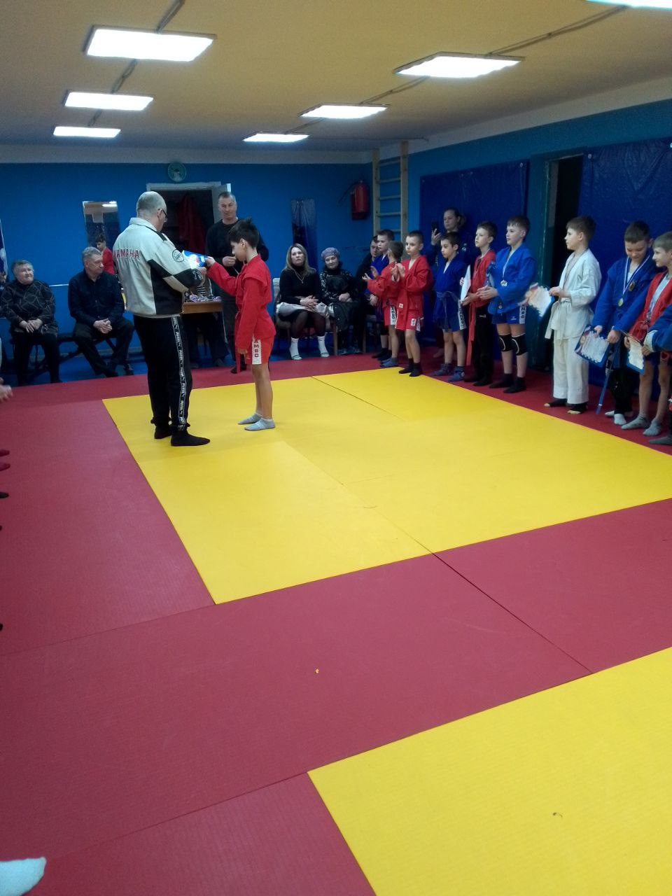 Первенство по дзюдо. В рамках партийного проекта «Выбор сильных» Единой России 21 февраля в городе Енакиево состоялось первенство спортивной школы города Енакиево по дзюдо среди юношей и девушек, приуроченное ко Дню...