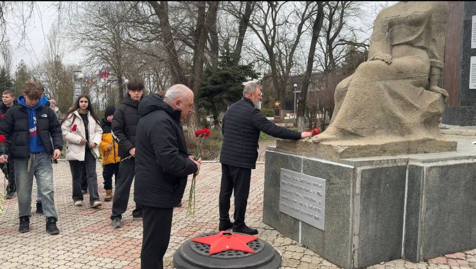 � ���� ��������� ��������� � ������� ������� ������ ������