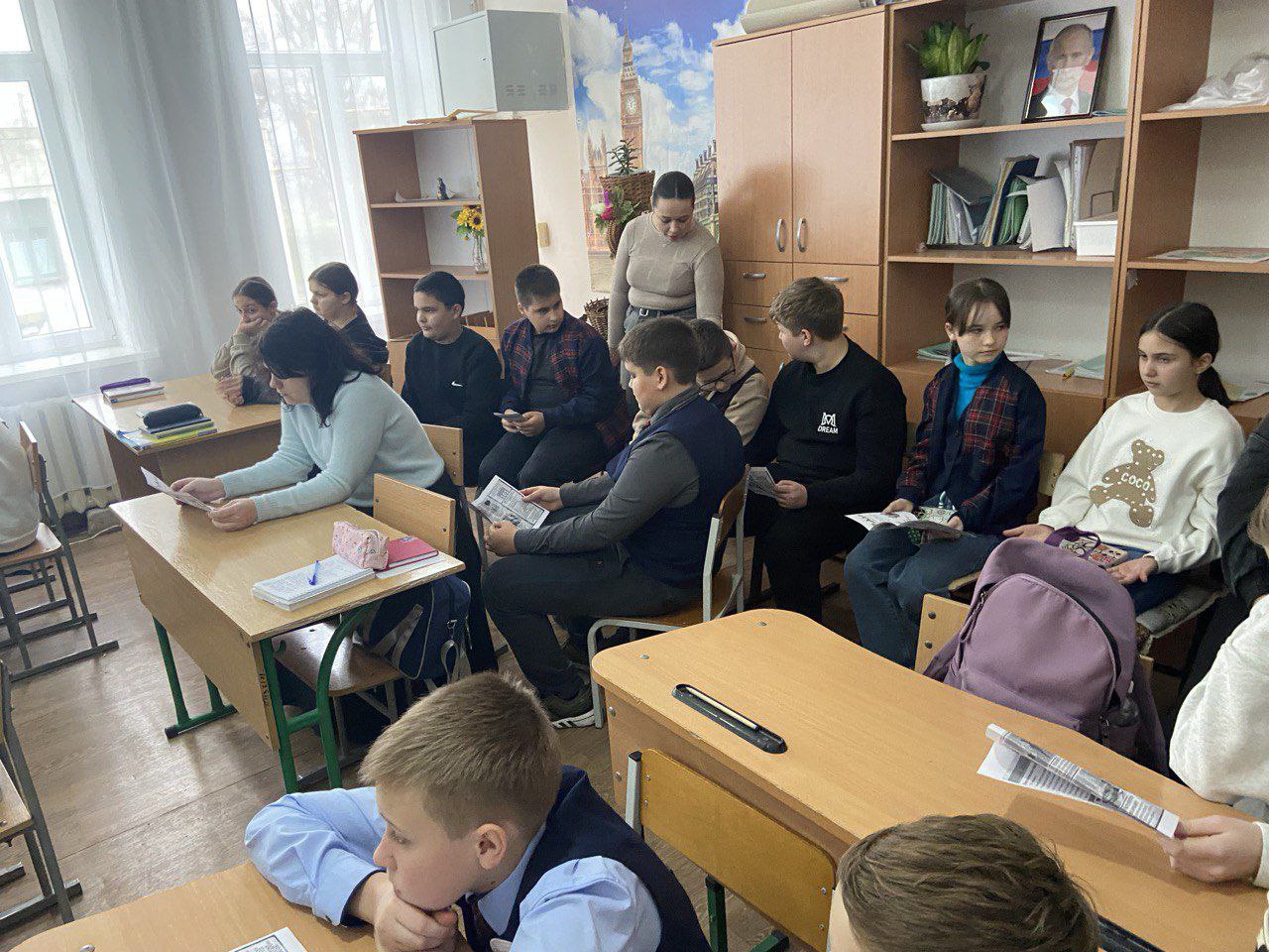 Будущее страны начинается с семьи: в Докучаевске прошла беседа о поддержке многодетных семей и семейных ценностях