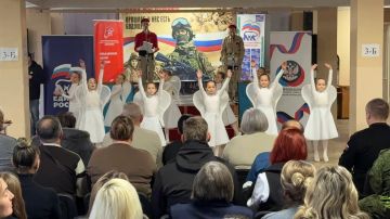 Наталья Великодная: В общеобразовательных учреждениях Тельмановского муниципального округа, как и во многих других населенных пунктах Донецкой Народной Республики, продолжается важная инициатива – установка Парты Героя