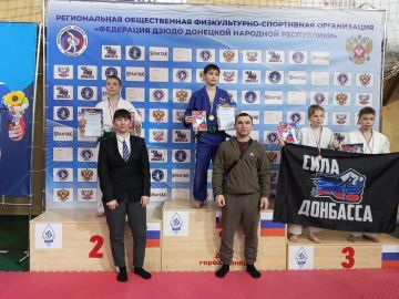 21 февраля в г. Донецк прошло Первенство Донецкой Народной Республики по дзюдо среди мальчиков и девочек до 13 лет, посвящённое Дню защитника Отечества