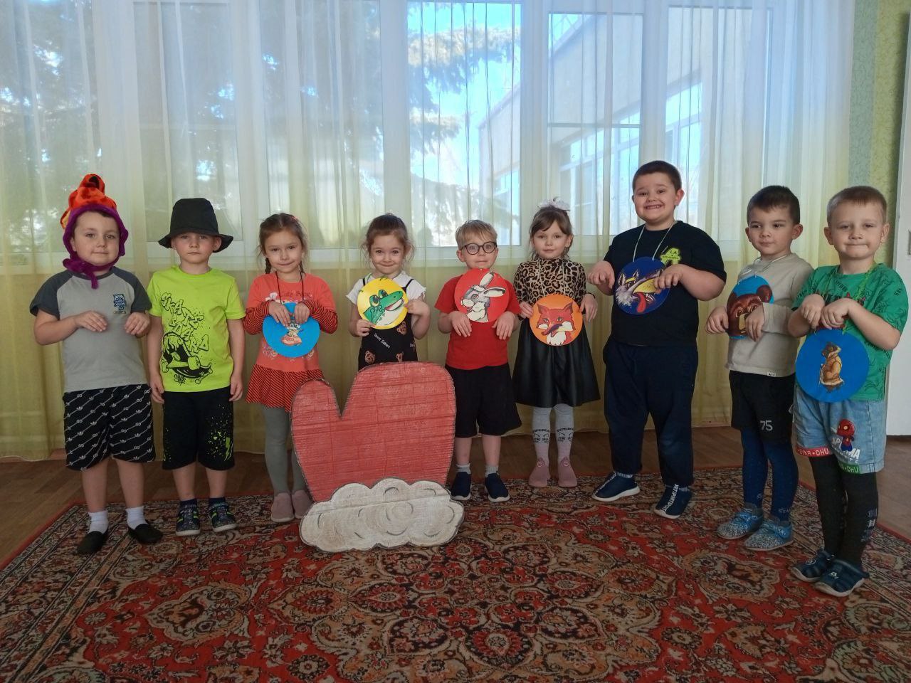 В рамках Года единства народов России в детском саду Ждановки прошли мероприятия