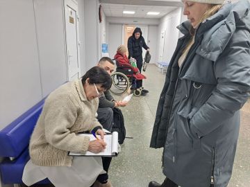 Представители администрации городского округа Дебальцево проводят сбор предложений от жителей города Светлодарска по выбору общественной территории для благоустройства в рамках Всероссийского конкурса лучших проектов...