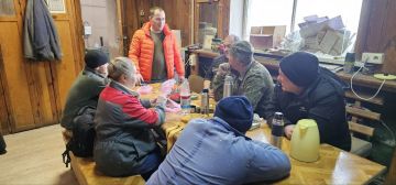 Депутат Дебальцевского городского совета от партии «Единая Россия» Александр Завгородний провел важную встречу с трудовым коллективом СП «Дирекция по эксплуатации зданий и сооружений» ГУП ДНР «Донецкая железная дорога»