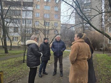 Сегодня, 26 февраля, первый заместитель руководителя Управы Ворошиловского внутригородского района Евтеев Андрей совместно с депутатом Донецкого городского Совета Ткаченко Сергеем и Заместителем главы администрации...