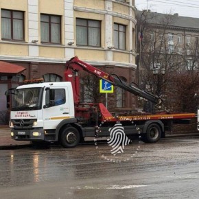 В Донецке началась активная борьба с неправильной парковкой автомобилей