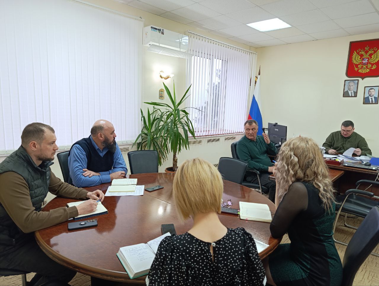 25 февраля в ходе рабочего совещания по вопросам выполнения плана мероприятий в рамках Федерального партийного проекта «Чистая страна», обсудили мероприятия по благоустройству и наведению санитарного порядка на территории...