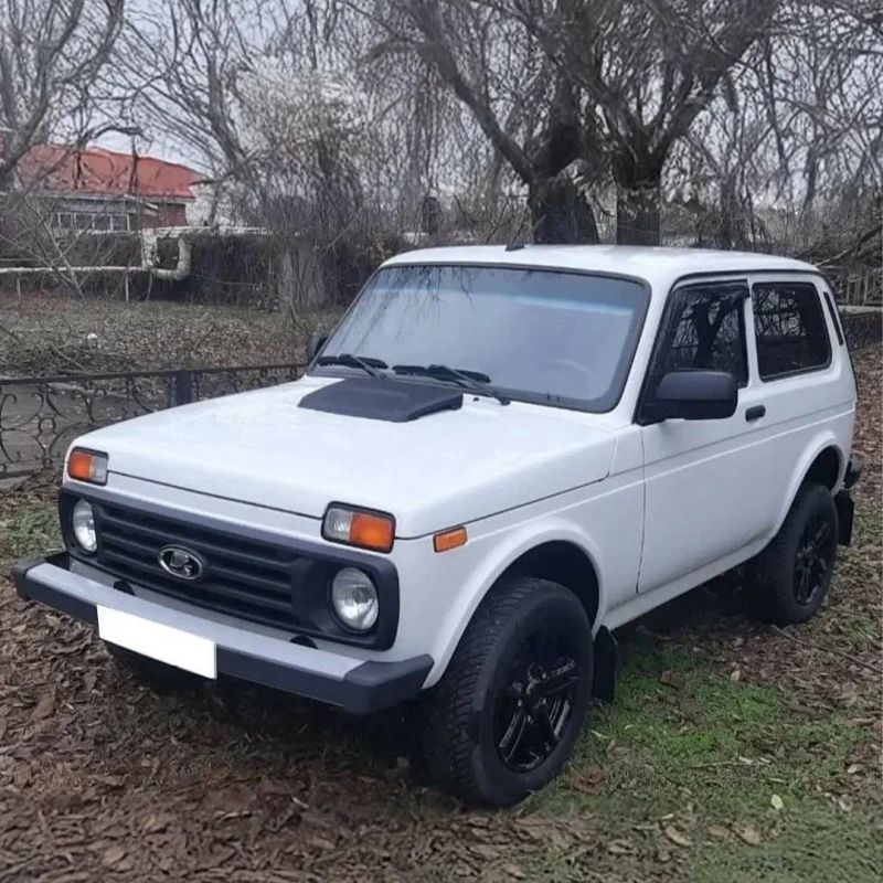900 �.�. ���-2121 (4x4), 2024 �.�
