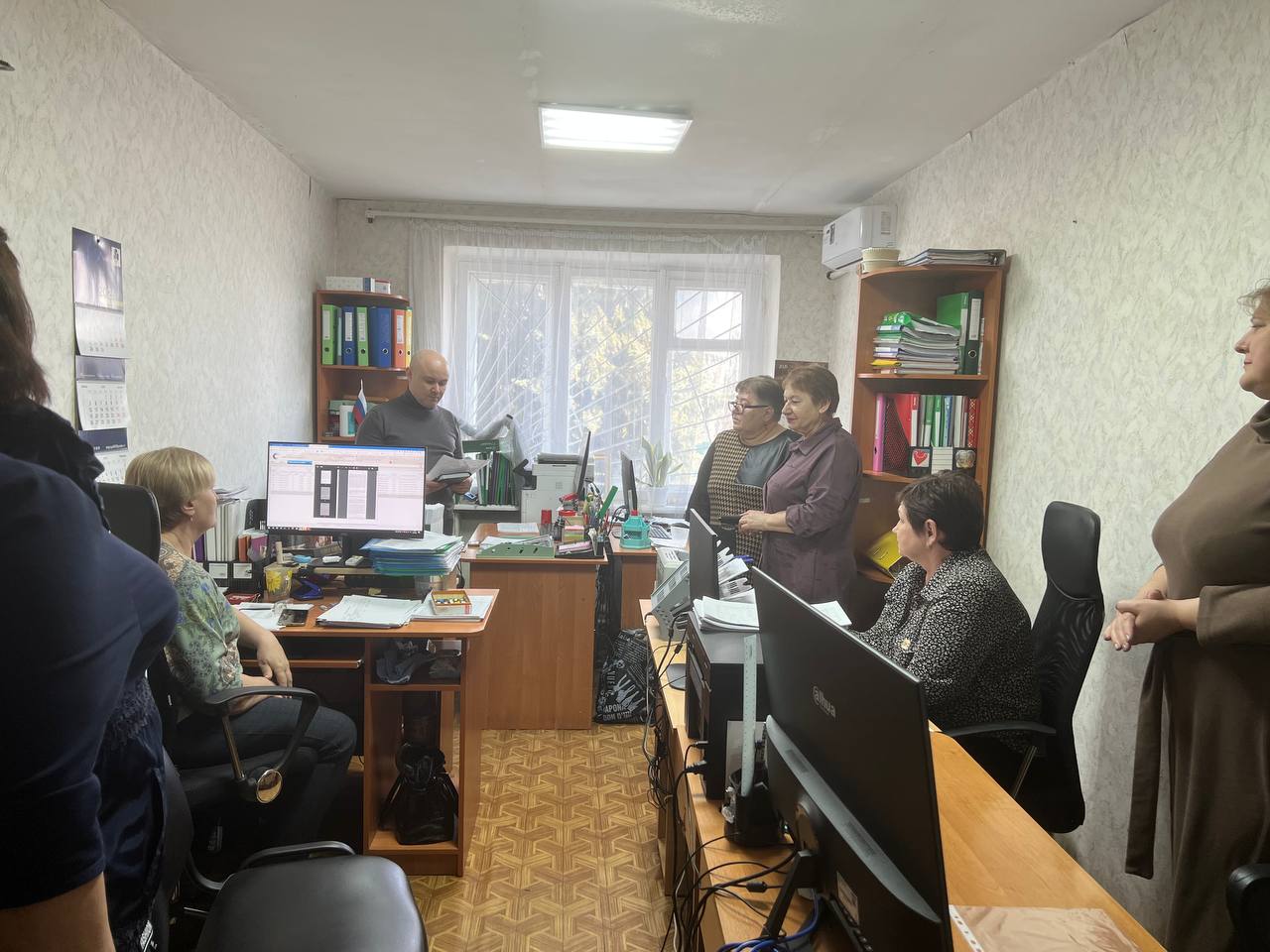 Управляющий делами Администрации Тельмановского округа провел встречу с трудовым коллективом отдела культуры