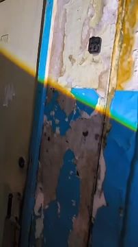 В Донецке на Текстильщике многоэтажка уходит под воду — коммунальщики бездействуют