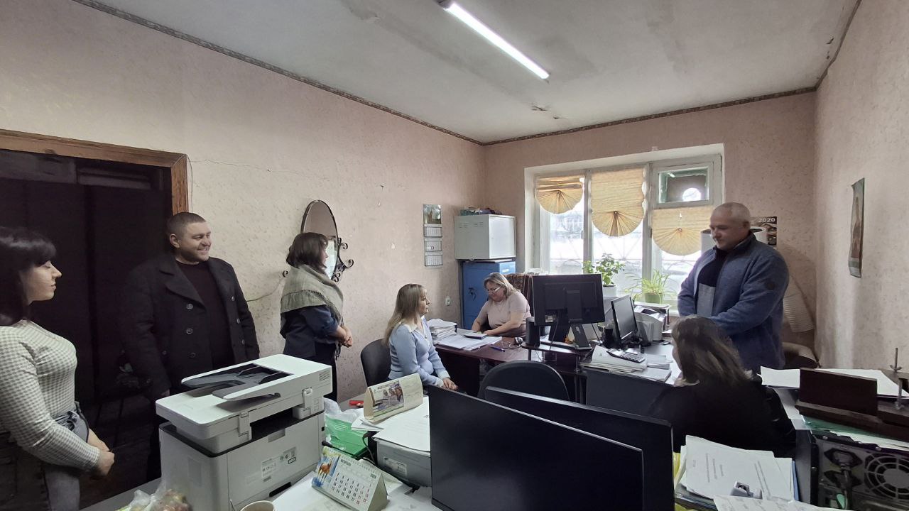 Депутат Тельмановского муниципального совета Юрий Корюк встретился с сотрудниками ГБУ ДНР «Тельмановское лесоохотничье хозяйство»