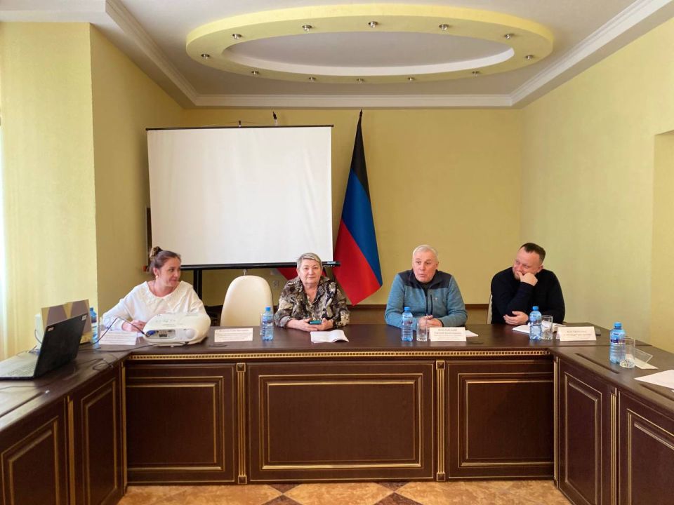 ������� ����������: � ������������� ������ ������ ������� ������� � ��������������� ������������ ����� ��� � �������� �����������������