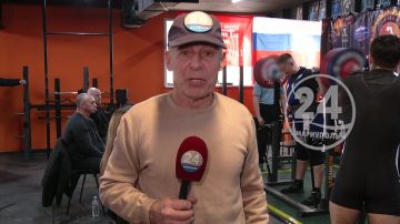 Состоялся открытый чемпионат Мариуполя на пауэрлифтингу, посвященный Году единства народов России