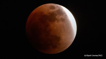 Полное лунное затмение 3 марта продлится 59 минут (с 14:05 до 15:04 мск)