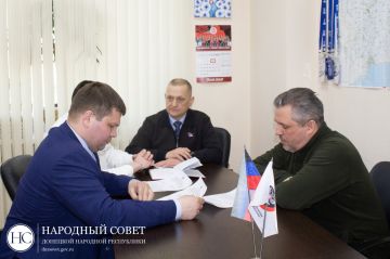 Депутаты обсудили вопросы награждения волонтеров