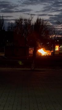 Автомобиль взлетел на воздух на газовой заправке в Мариуполе