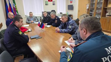 Врип главы муниципального образования Старобешевский муниципальный округ Алексей Черкашин провёл встречу с руководителями силовых структур, на которой обсудили ряд важных вопросов