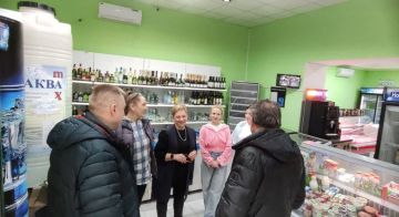 Михаил Меренков: Заместитель руководителя Управы Буденновского внутригородского района Администрации городского округа Донецк Геннадий Хоменок совместно с депутатом Донецкого городского совета Владимиром Кириченко провел...