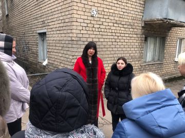 Сегодня, 3 марта, в рамках проекта «Управдом ДНР» заместитель руководителя Управы Калининского внутригородского района Администрации городского округа Донецк Снежана Гоман и депутат Донецкого городского совета, член фракции...