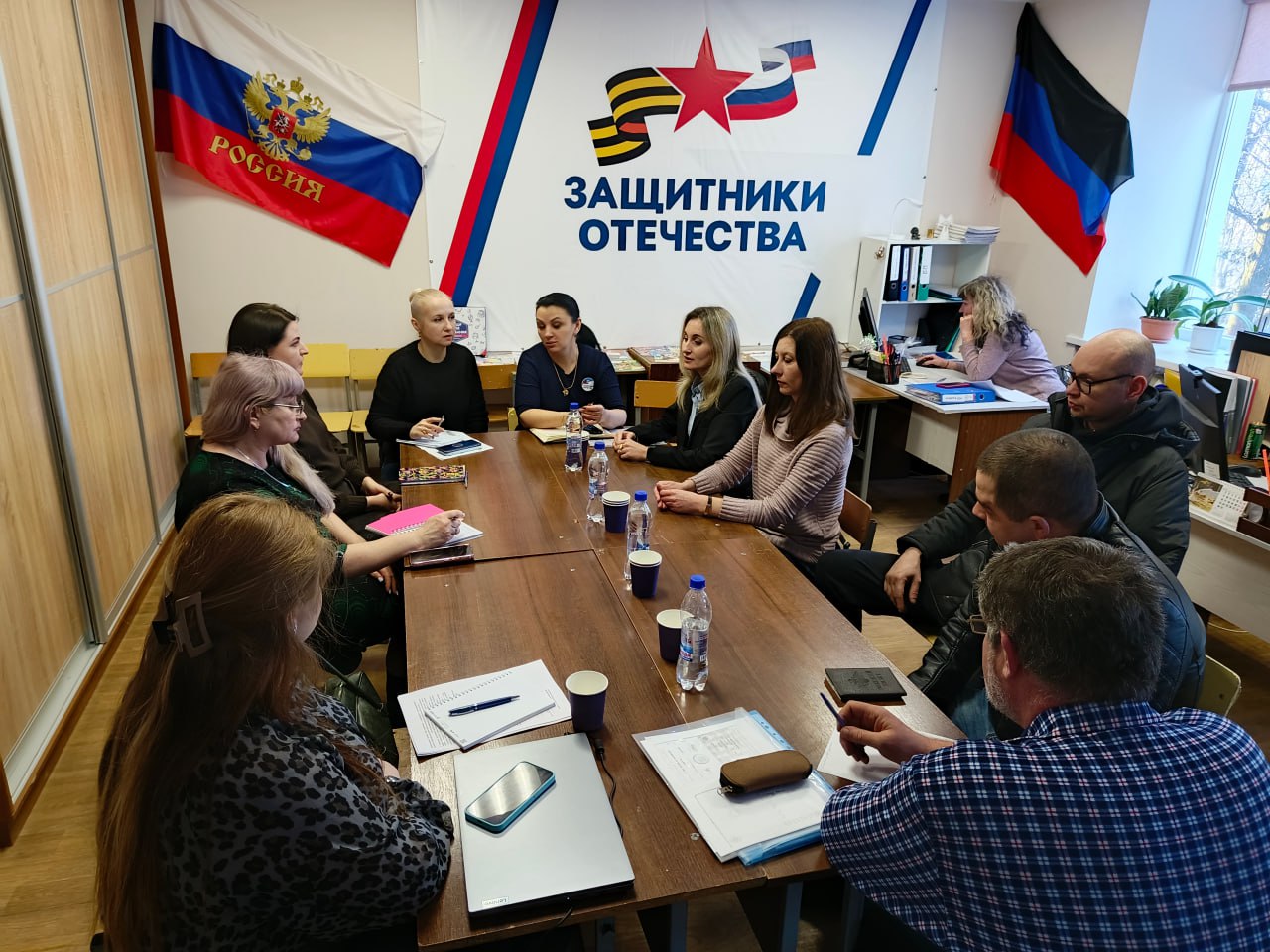 В Докучаевске состоялась встреча по вопросу реализации социального контракта для ветеранов СВО