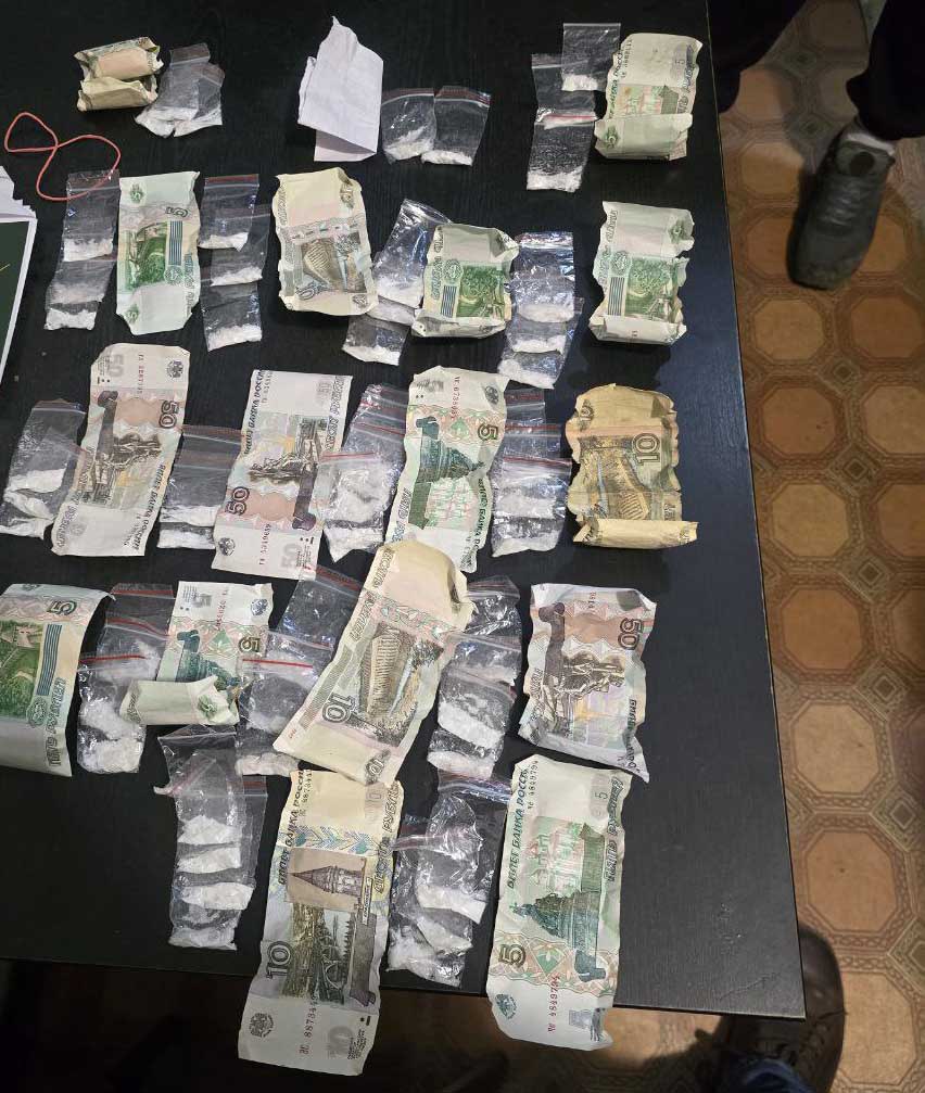 В Макеевке полицейские задержали наркосбытчиков