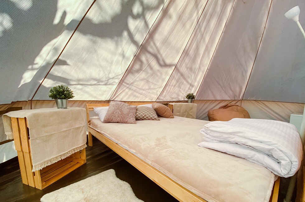 В Седово этим летом заработает первый круглогодичный глэмпинг