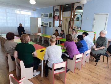 Заместитель председателя Шахтерского муниципального совета встретился с коллективом детского сада в Ждановке