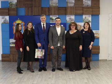 Станислав Дзасохов: Рабочее совещание с представителями города Уварово