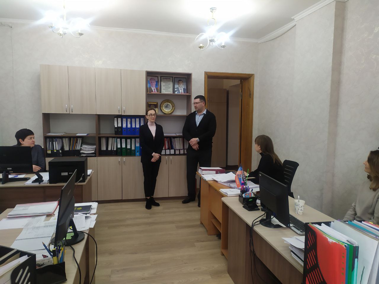 4 марта заместитель главы администрации городского округа Торез Александр Люлькович провел встречу с трудовым коллективом Управления финансов администрации городского округа Торез