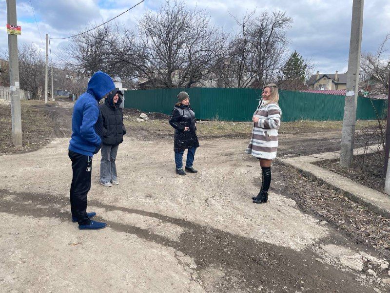 По поручению Главы ДНР Дениса Пушилина под эгидой Единой России проводятся встречи с населением для выявления проблемных вопросов на подведомственной территории