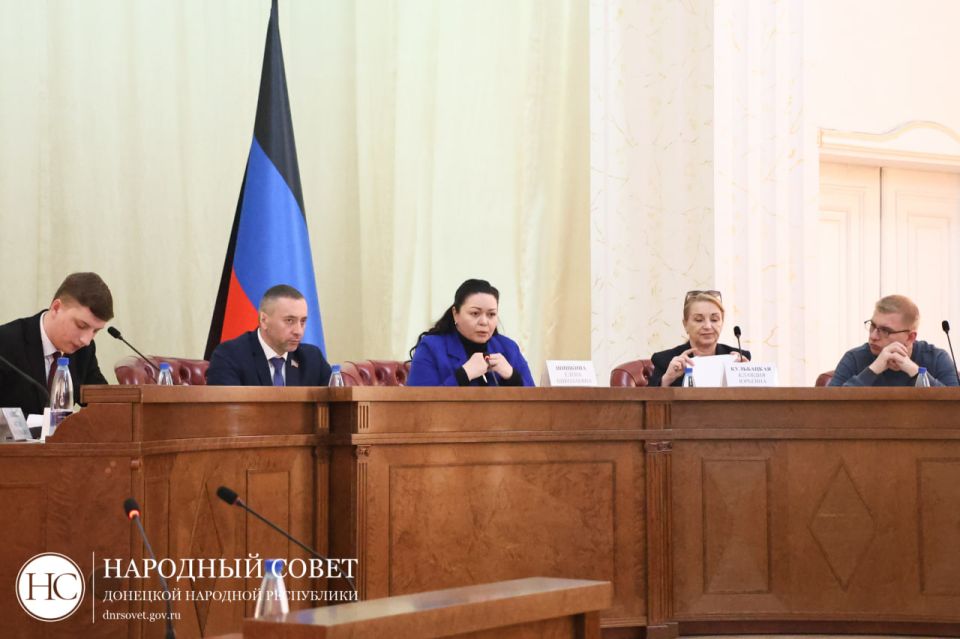 Диалог с муниципалитетами: в Народном Совете обсудили вопросы налогообложения