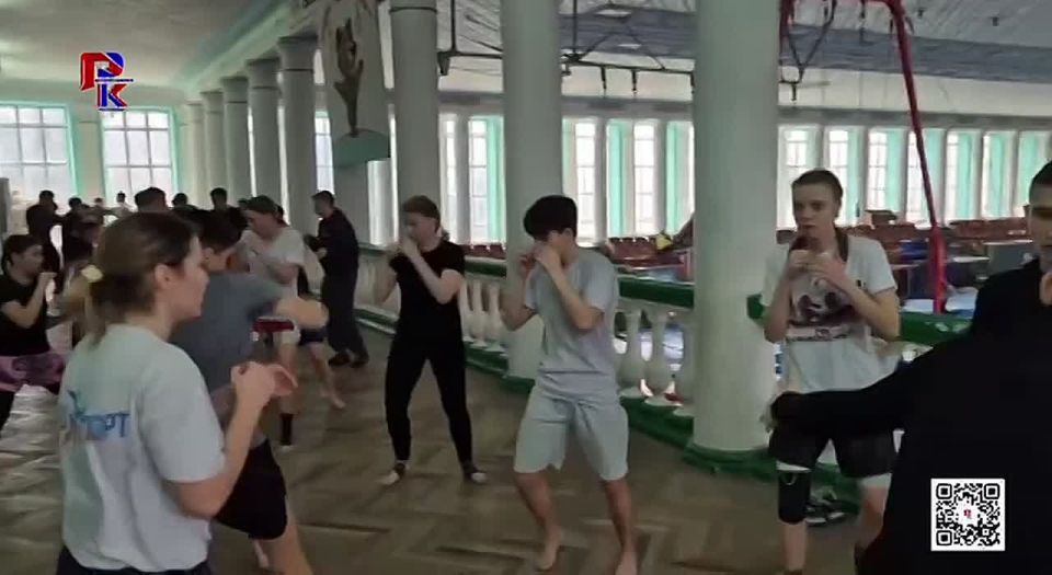 Сегодня в стенах Дворца спорта «Шахтер» прошли учебно-тренировочные спарринги по кикбоксингу