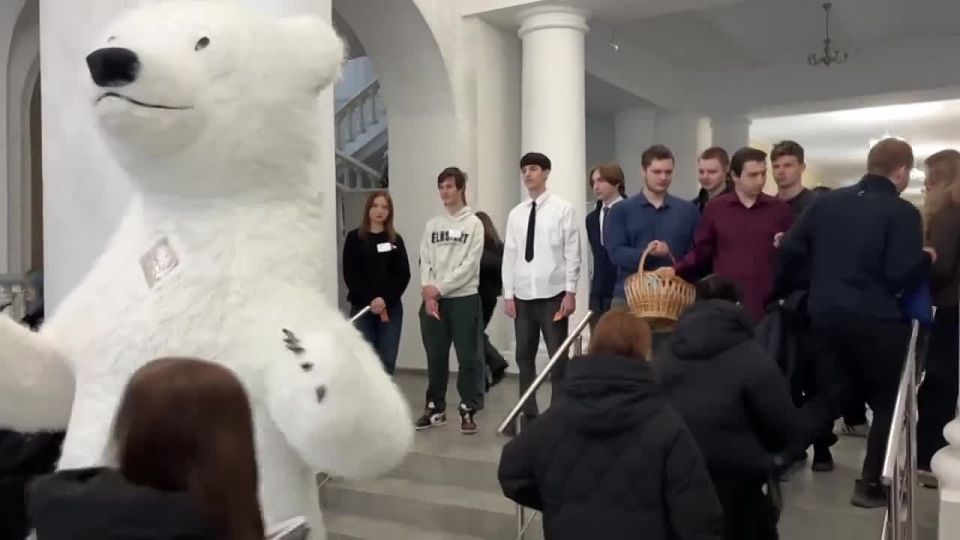 УТРО ИНСТИТУТА СРЕДНЕГО ПРОФЕССИОНАЛЬНОГО ОБРАЗОВАНИЯ ПГГТУ - ФИЛИАЛА НИУ МГСУ НАЧАЛОСЬ С ПОЗДРАВЛЕНИЙ!