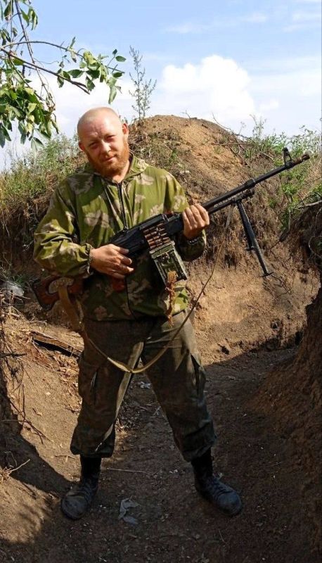 «Тяжело вспоминать эти минуты»: Ветеран СВО из Енакиево рассказал, как его спасла медсестра на минном поле