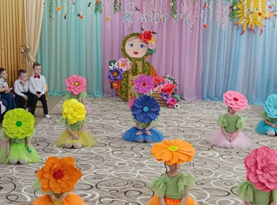 � ���������� ����������� ��������� 8 ����� � ����� �������� ��� � 184 �.�. ��������� ��� ���� �������� ����� � ������: ������ ��������� ����� � ���������� ����������� ������� ������� � �������