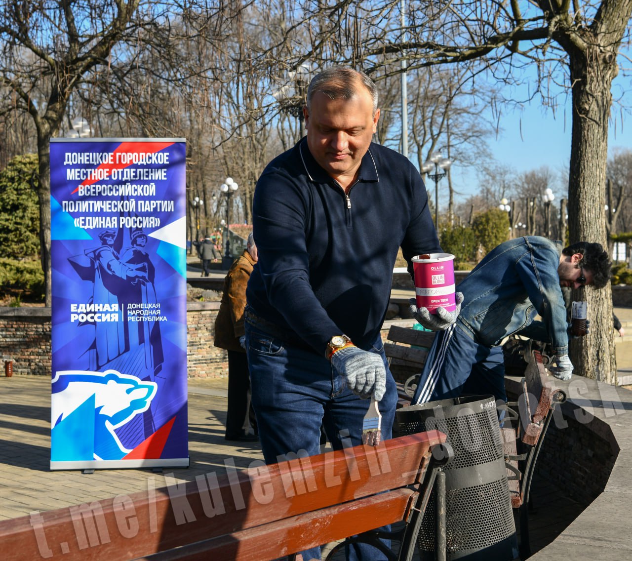 Алексей Кулемзин: Сегодня во всех районах Донецка состоялась акция «Чистый четверг»! Вместе с неравнодушными жителями наводили порядок после зимы в парке культуры и отдыха им. А.С. Щербакова