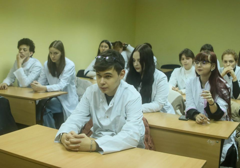 Студенты донецкого медуниверситета узнали о многообразии и традициях народов России