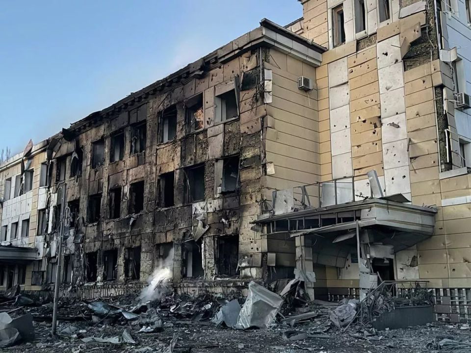 Число медработников, погибших при атаке ВСУ на стационар в ДНР, выросло до десяти